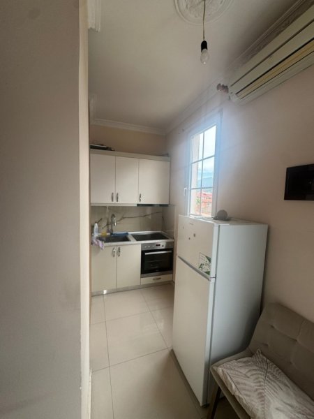 Tirane, jepet me qera garsonier Kati 3, 30 m² 370 € (5 MAJI)