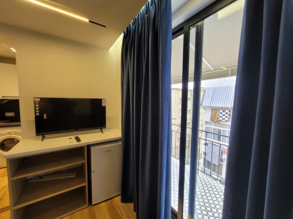 Brand New** Studio ( Garsoniere 30m2) ish Rest. Durresi (Rr. Ferit Xhajko, Unaze) ***340eu/muaj***