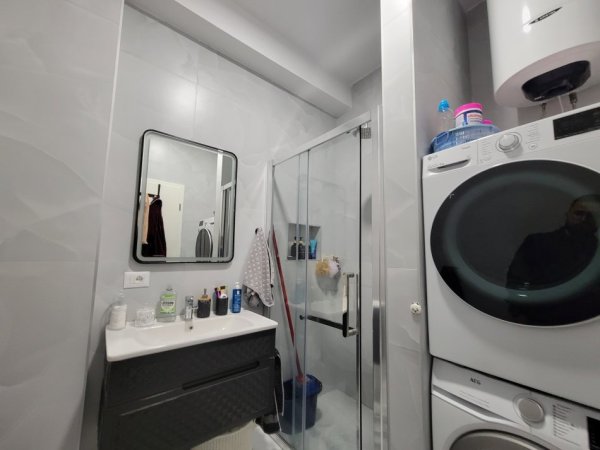 Tirane, shes apartament 2+1+Ballkon Kati 5, 87 m² 160.000 € (Ali Demi. Kompleksi Kaimi)