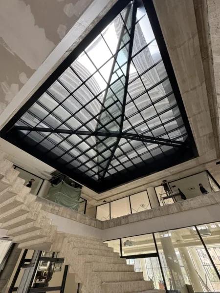 Tirane, shitet apartament 1+1+Ballkon , 75 m² 165.000 €