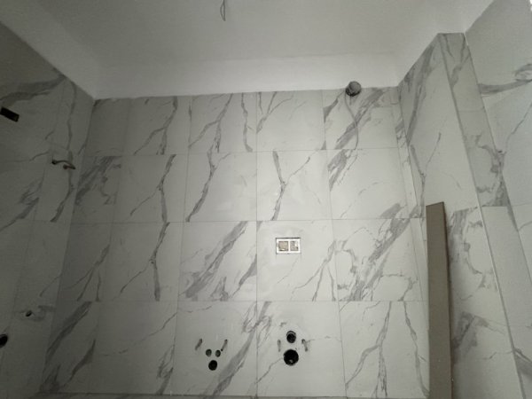 Tirane, shitet apartament 1+1+Ballkon , 75 m² 165.000 €