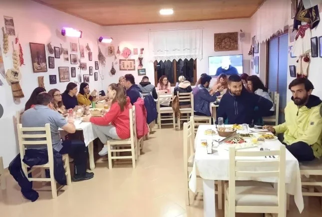 VILA SOFIA - Resort Natyror Malor ne Tepelene, Memaliaj, Fshati Gllave