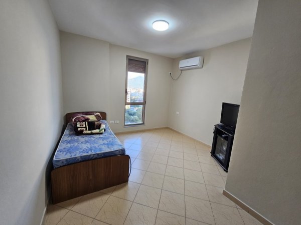Tirane, shitet apartament 1+1 Kati 8, 63 m² 100.000 € (YZBERISHT)