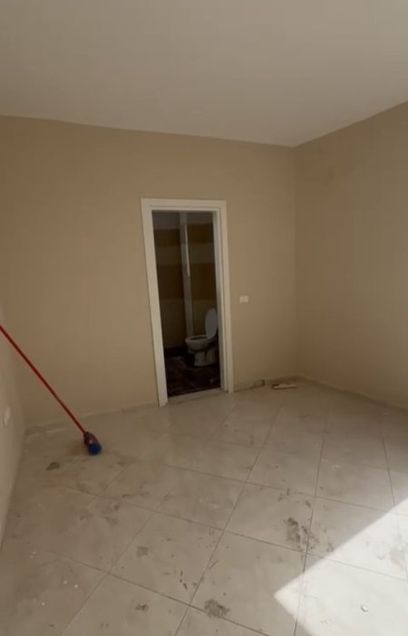 Tirane, jepet me qera apartament 2+1+Ballkon Kati 9, 35.000 € (Rruga Sokrat Miho)