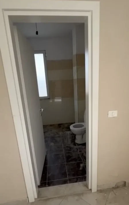 Tirane, jepet me qera apartament 2+1+Ballkon Kati 9, 35.000 € (Rruga Sokrat Miho)