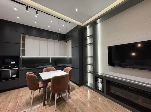 Tirane, jepet me qera apartament 1+1 Kati 5, 70 m² 900 € (Rruga Kavajes, Kompleksi Deliorgji)