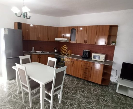 Tirane, jepet me qera apartament 2+1+Ballkon Kati 7, 90 m² 500 € (Rruga Don Bosko)