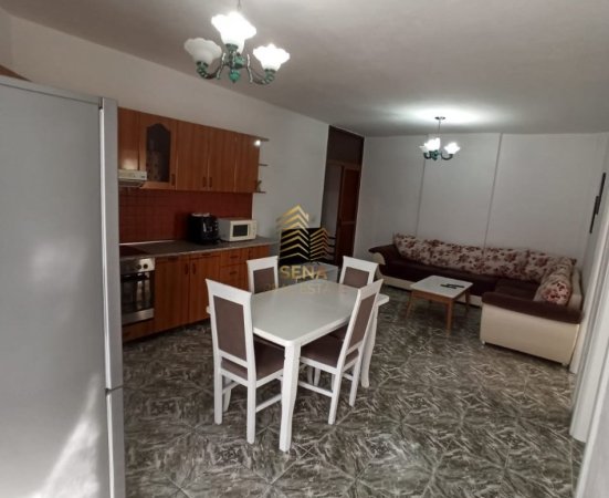 Tirane, jepet me qera apartament 2+1+Ballkon Kati 7, 90 m² 500 € (Rruga Don Bosko)