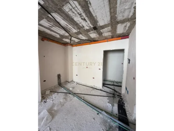 Durres, shitet apartament 1+1+Ballkon Kati 3, 60 m² 65.000 € (Golem shkembi i kavajes)