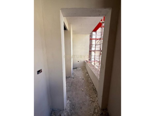 Durres, shitet apartament 1+1+Ballkon Kati 3, 60 m² 65.000 € (Golem shkembi i kavajes)
