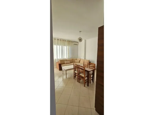Durres, jepet me qera 2+1 Kati 7, 115 m² 450 € (Plazh Iliria)