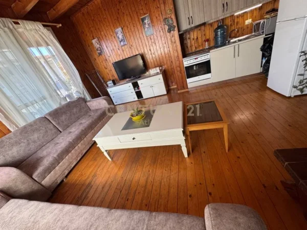 Shqiperi, shitet 1+1+Ballkon Kati 5, 60 m² 75.000 € (SHKEMBI I KAVAJES !)