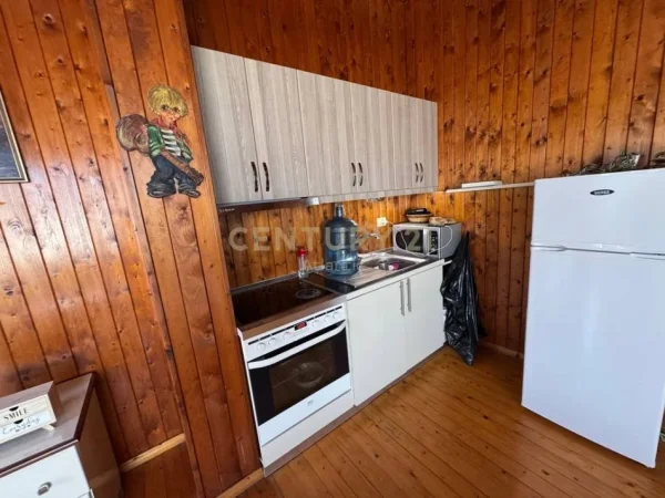 Shqiperi, shitet 1+1+Ballkon Kati 5, 60 m² 75.000 € (SHKEMBI I KAVAJES !)