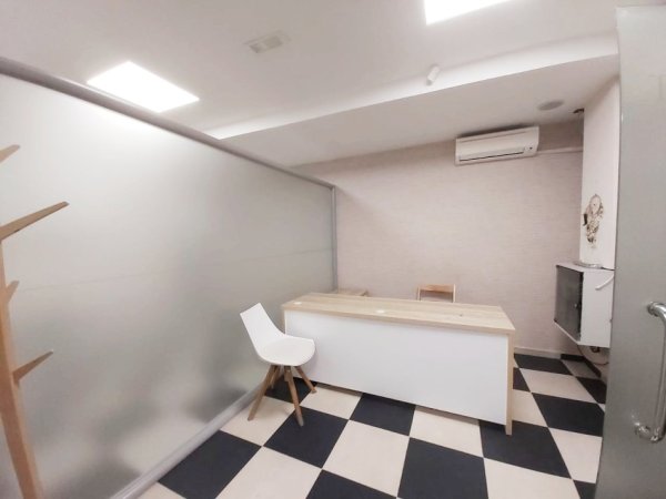 Jepet me Qera: Ambient Pune - Open Space - I RI & i INVESTUAR  📌BLLOK || (600€/ Muaj)