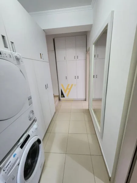 Tirane, jepet me qera apartament 2+1+Ballkon Kati 1, 90 m² 550 € (KODRA E DIELLIT)