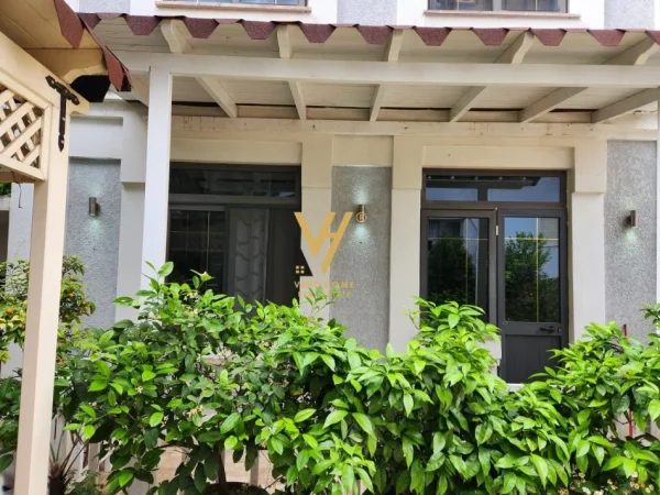 Tirane, jepet me qera apartament 2+1+Ballkon Kati 1, 90 m² 550 € (KODRA E DIELLIT)