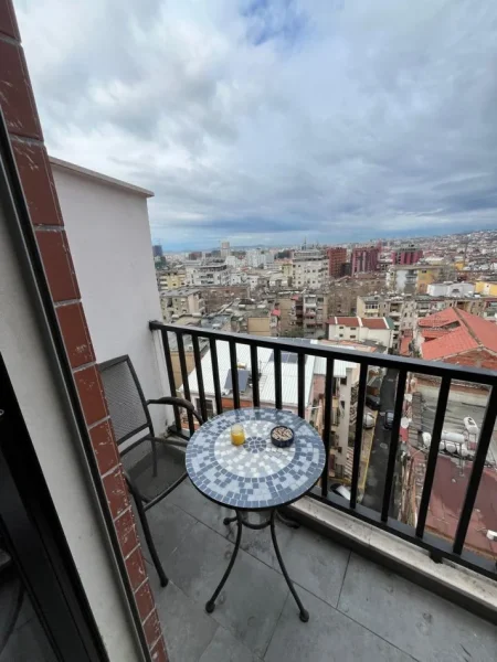 Tirane, shitet apartament 2+1+Ballkon Kati 8, 91 m² 195.000 € (Rruga Gjon Buxhuku)