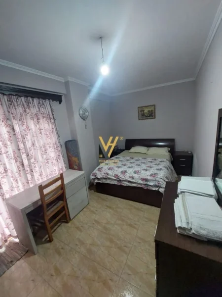 Tirane, jepet me qera apartament 2+1+Ballkon Kati 2, 110 m² 500 € (ASTIR)