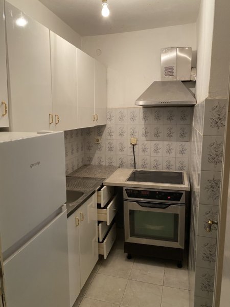 Tirane, jepet me qera apartament 2+1+Ballkon Kati 4, 51 m² 450 €