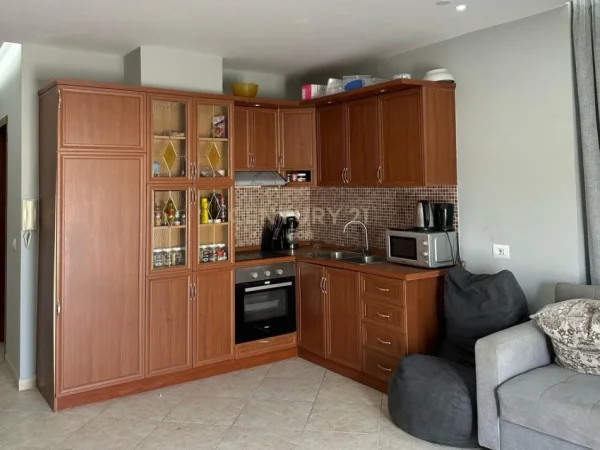 Durres, shitet apartament 2+1+Ballkon Kati 5, 110 m² 103.000 € (Rruga Liria)