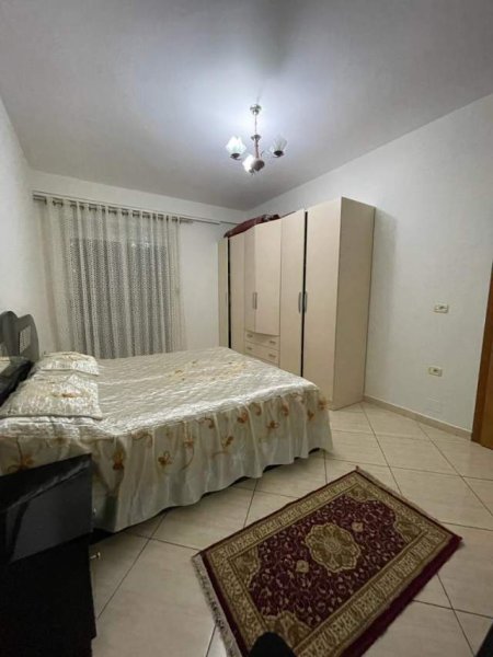 Tirane, jepet me qera apartament 2+1+BLK Kati 2, 100 m² 450 Euro (Kompleksi Ndregjoni)