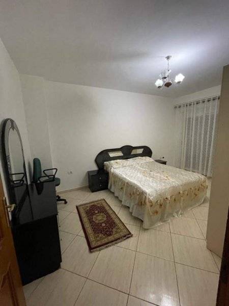 Tirane, jepet me qera apartament 2+1+BLK Kati 2, 100 m² 450 Euro (Kompleksi Ndregjoni)