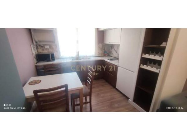 Tirane, jap me qera apartament 1+1 Kati 3, 62 m² 450 Euro (Rruga e Elbasanit)