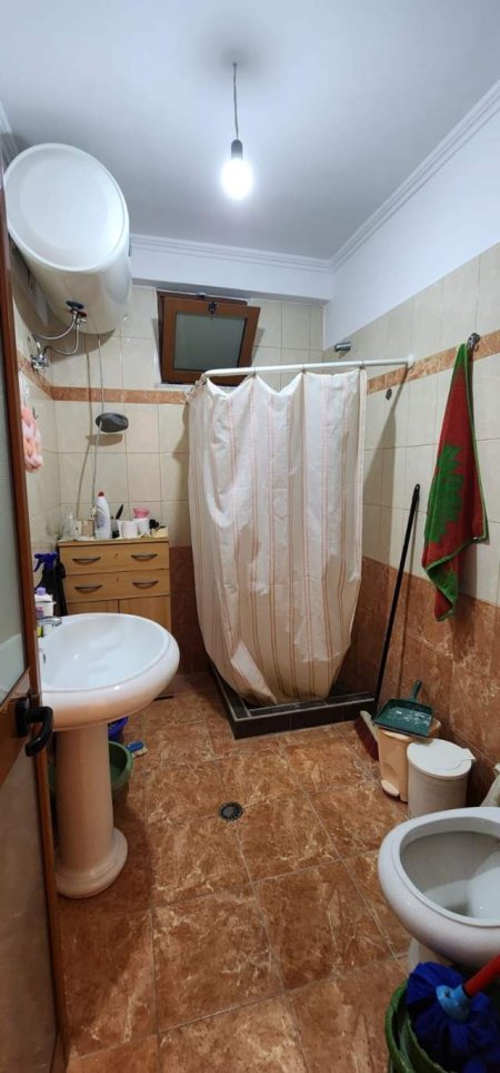 Tirane, ofert apartament 2+1+BLK Kati 1, 85 m² 33.000 Euro (Yzberisht)