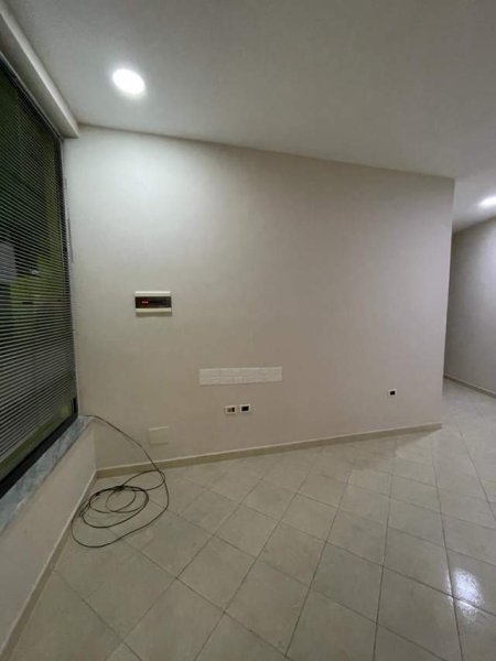 Tirane, shitet zyre Kati 0, 25 m² 65.000 Euro (Qemal Stafa)