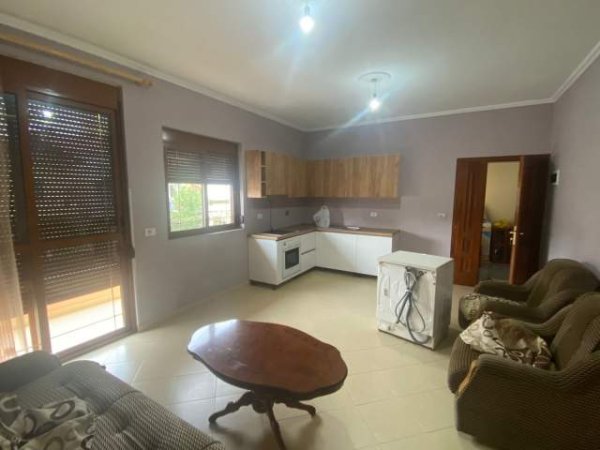 Tirane, jepet me qera apartament 3+1 Kati 2, 130 m² 35.000 Euro (Siri Kodra)