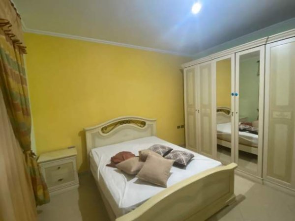 Tirane, jepet me qera apartament 3+1 Kati 2, 130 m² 35.000 Euro (Siri Kodra)