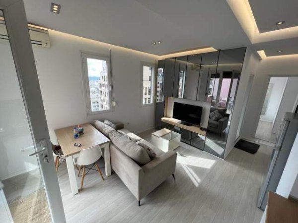 Tirane, jepet me qera apartament 1+1+BLK Kati 9, 55 m² 600  (Rruga e Barrikadave)