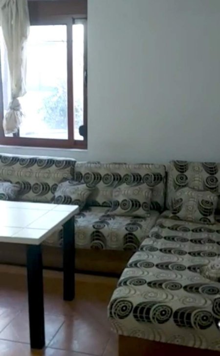 Tirane, jepet me qera apartament 1+1 Kati 1, 60 m² 25.000 Leke (Nga Fundi Rruges Jordan Misja)