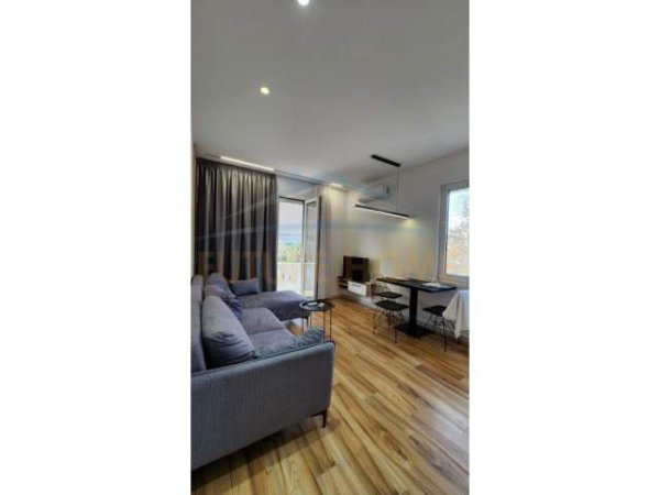 Tirane, shitet apartament 1+1 Kati 5, 63 m² 115.000 Euro (Qender)