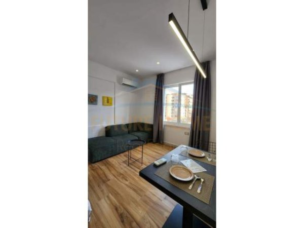 Tirane, shitet apartament 1+1 Kati 5, 63 m² 115.000 Euro (Qender)