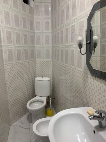 Tirane, jepet me qera garsonier 1+1 Kati 3, 50 m² 400 Euro (Myslym Shyri)
