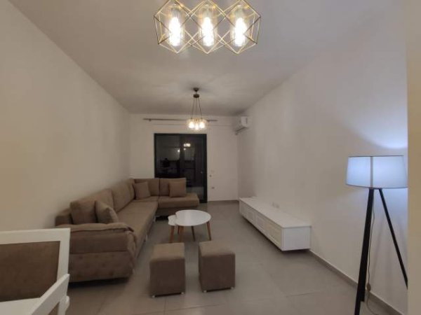 Tirane, jepet me qera apartament 1+1+BLK Kati 8, 80 m² 40.000 Leke (Kompleksi Oasis)