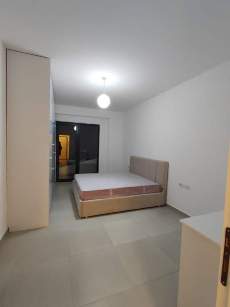 Tirane, jepet me qera apartament 1+1+BLK Kati 8, 80 m² 40.000 Leke (Kompleksi Oasis)