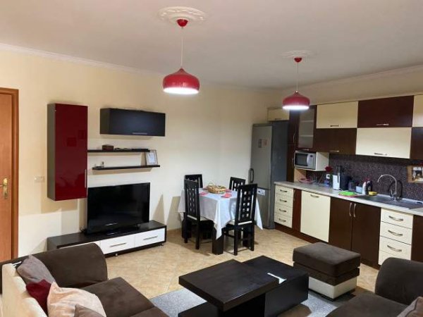 Tirane, jepet me qera apartament 2+1+A+BLK Kati 2, 81 m² 380 Euro (ali dem)
