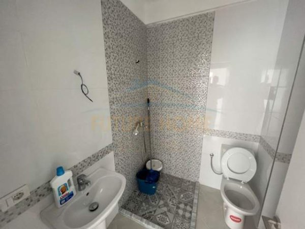 Pogradec, jepet me qera apartament 1+1+BLK Kati 1, 55 m² 150 Euro (1 Maji)