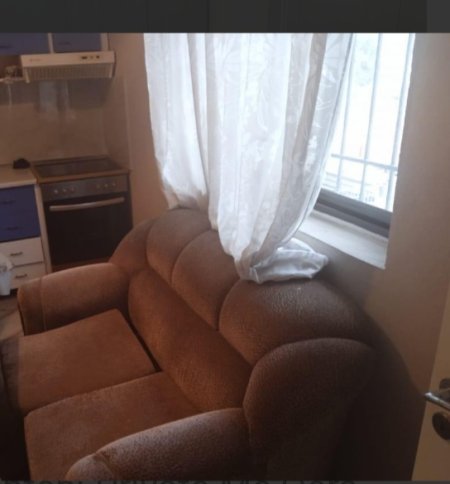 Tirane, jepet me qera shtepi 1+1 Kati 1, 25.000 Leke (Pran Fabrikes se miellit)