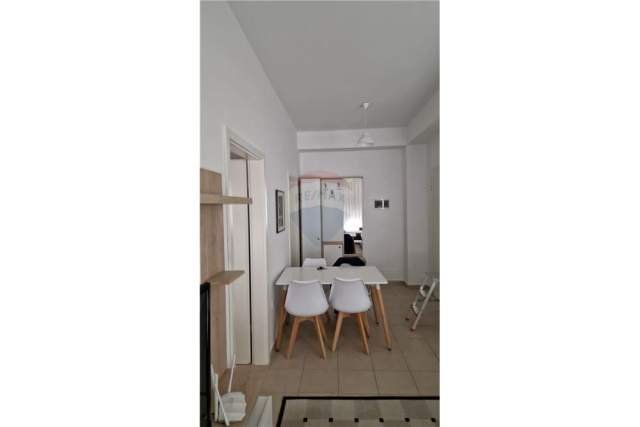 Tirane, jepet me qera apartament 1+1 Kati 2, 68 m² 350 Euro (Mangalem)