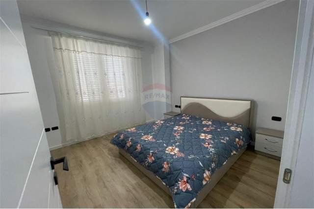 Tirane, jepet me qera apartament 2+1+A+BLK Kati 7, 83 m² 450 Euro (Rr. Elbasanit)