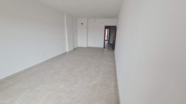 Tirane, jepet me qera apartament 2+1+BLK Kati 7, 122 m² 450 Euro (Farmacia10)