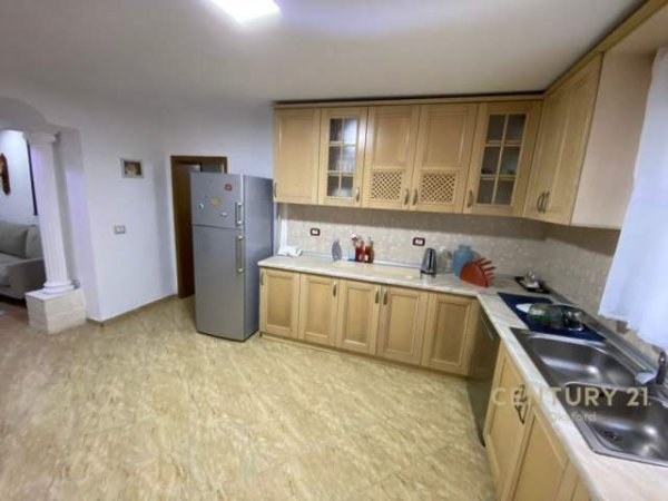 Tirane, jepet me qera apartament 2+1+BLK Kati 1, 110 m² 450 Euro (21 Dhjetori)