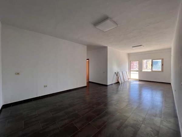 Tirane, shitet apartament 2+1+BLK Kati 1, 96 m² 124.500 Euro (Bulevardi ri)