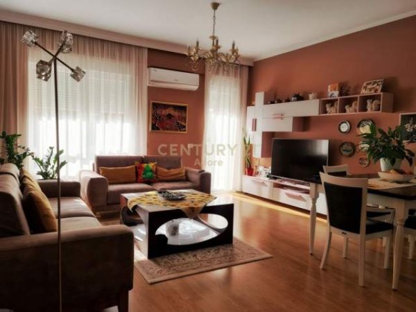 Tirane, jap me qera apartament 2+1+BLK Kati 5, 100 m² 650 Euro (LIQENI I THATE)