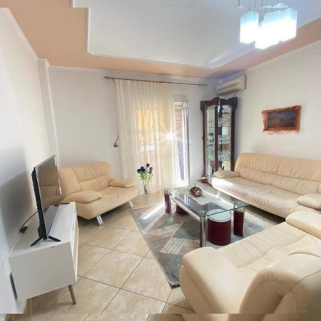 Tirane, jepet me qera apartament 1+1+BLK Kati 2, 65 m² 400 Euro (ZOGU I ZI)