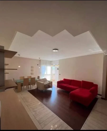 Tirane, jepet me qera apartament Kati 4, 100 m² 700 Euro (Sheshi Willson)