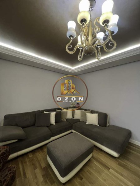 Tirane, jepet me qera apartament 2+1+BLK Kati 1, 96 m² 750 Euro (QENDER)